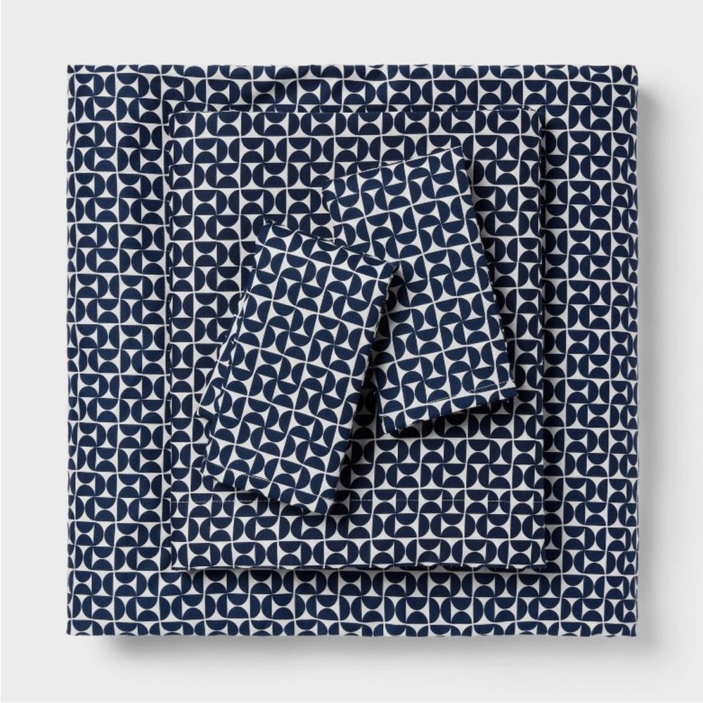 Room Essentials Geometric Navy and White Sheet Set